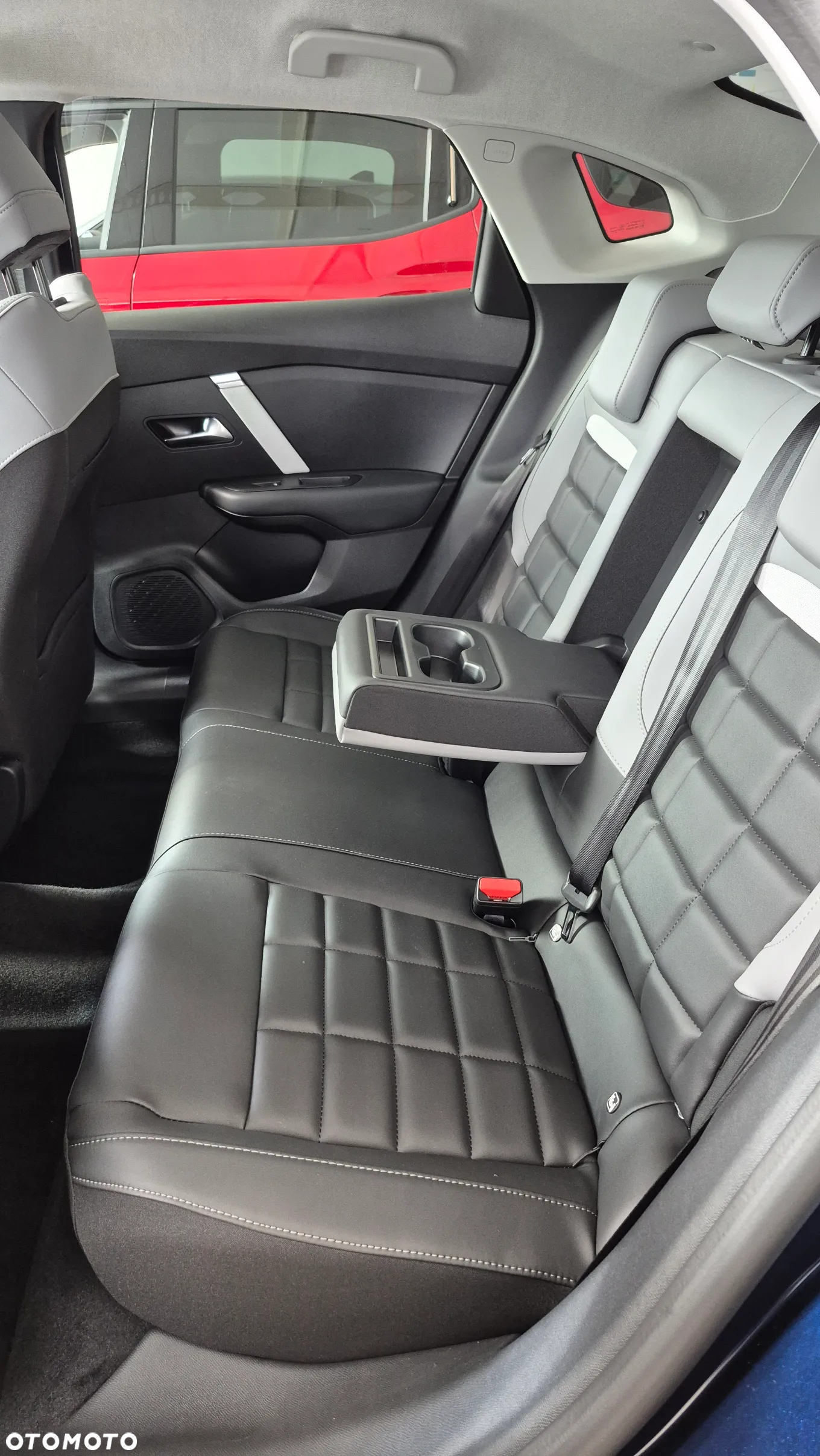 Citroën C4X 1.2 mHEV Max eDCT6 - 16