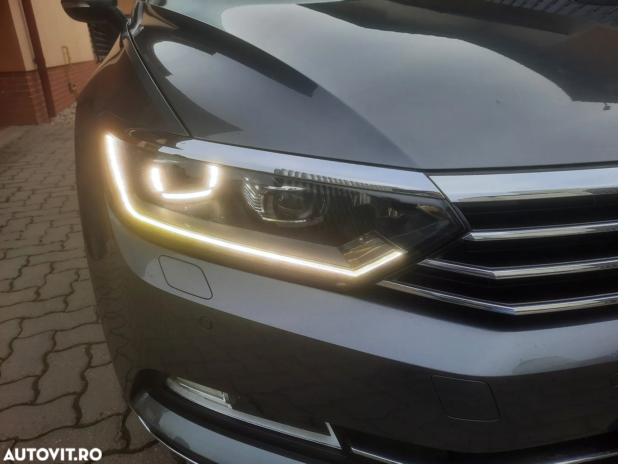 Volkswagen Passat Variant 2.0 TDI 4Motion Highline - 8