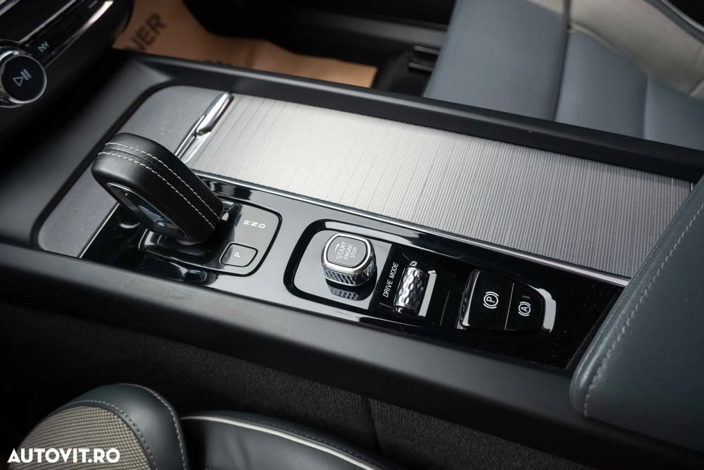 Volvo XC 60 B4 D AWD Geartronic RDesign - 18