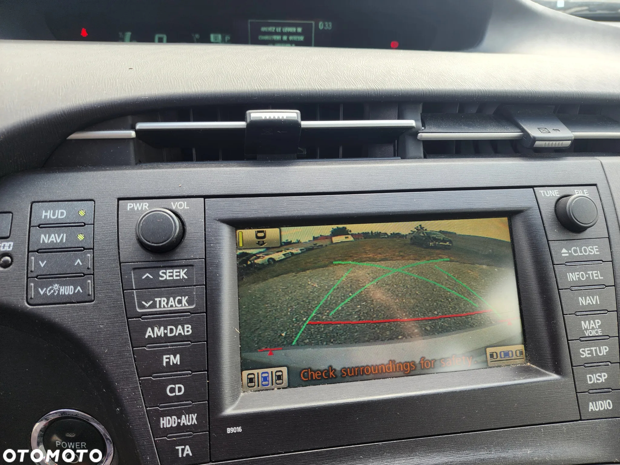 Toyota Prius (Hybrid) Executive - 13