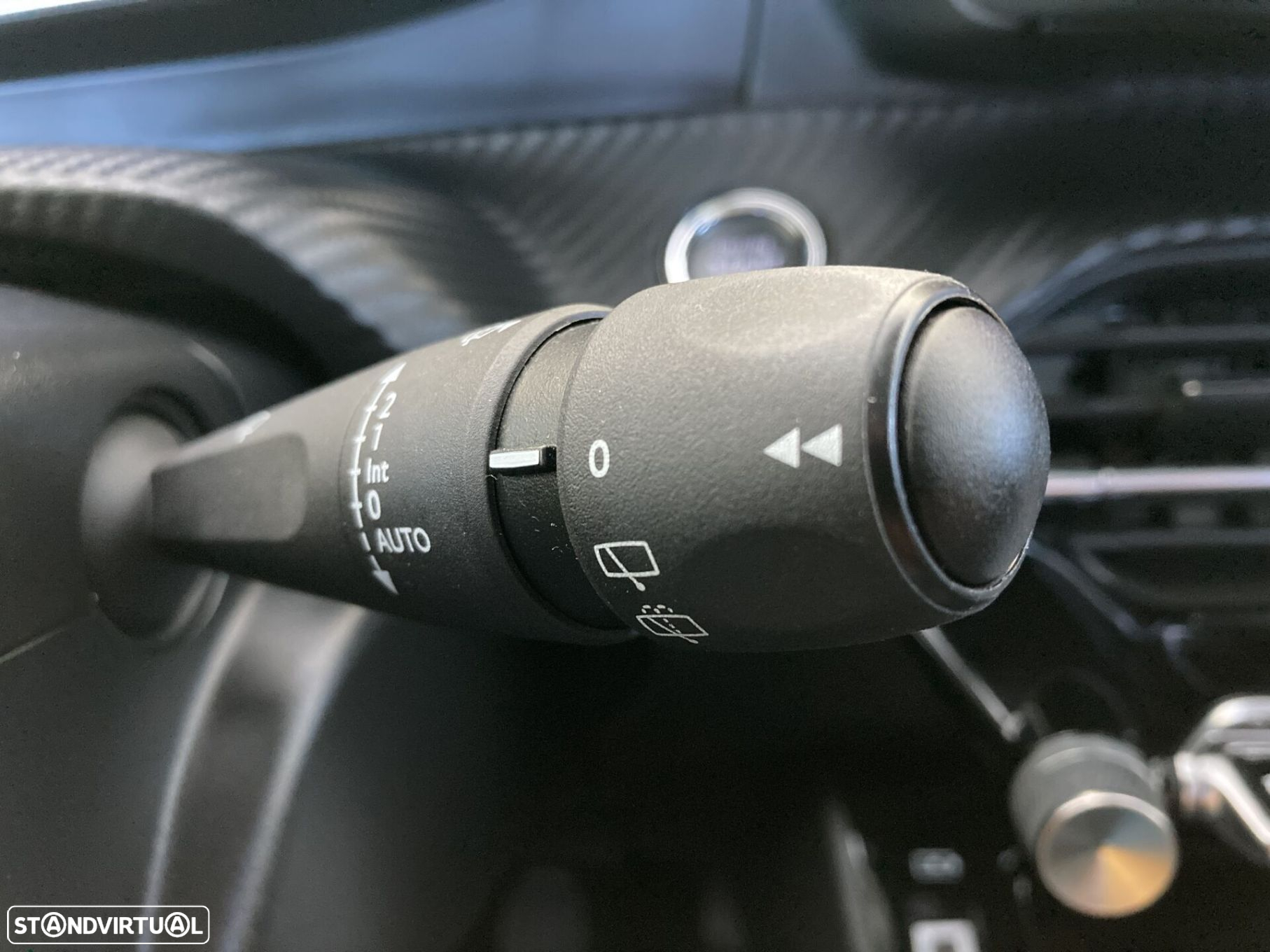 Peugeot 2008 1.2 PureTech Allure Pack - 22