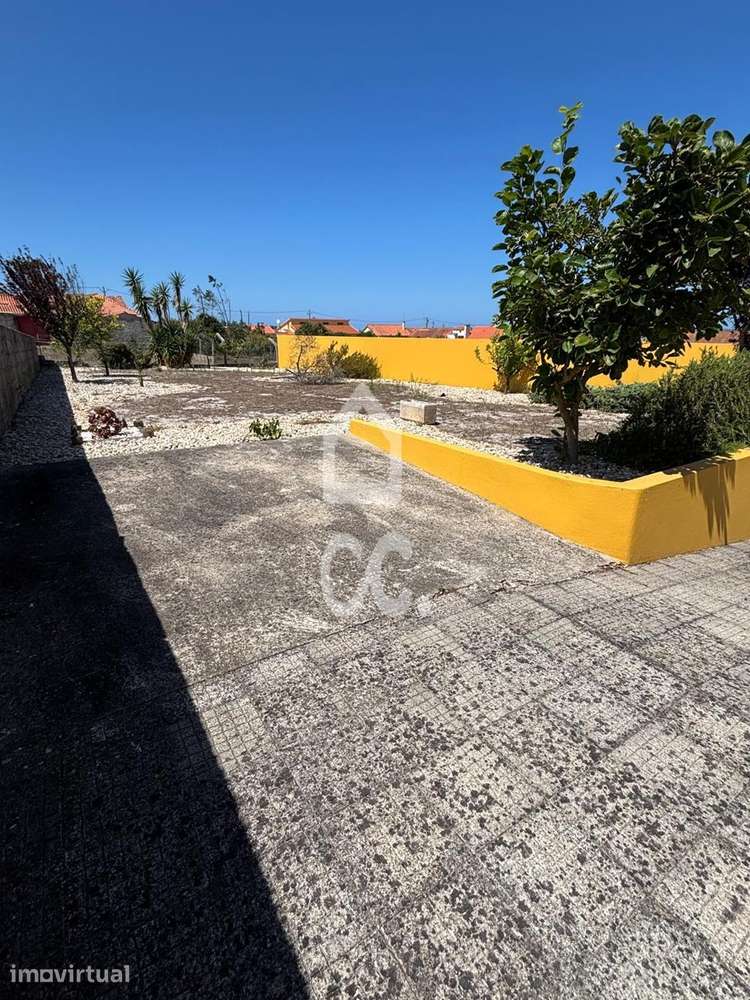 Moradia de quatro assoalhadas inserida em terreno com 500 m2, cave par - Grande imagem: 5/24