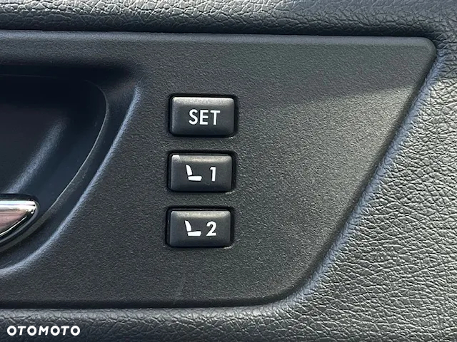 Subaru Legacy 2.0 D Comfort Navi - 27