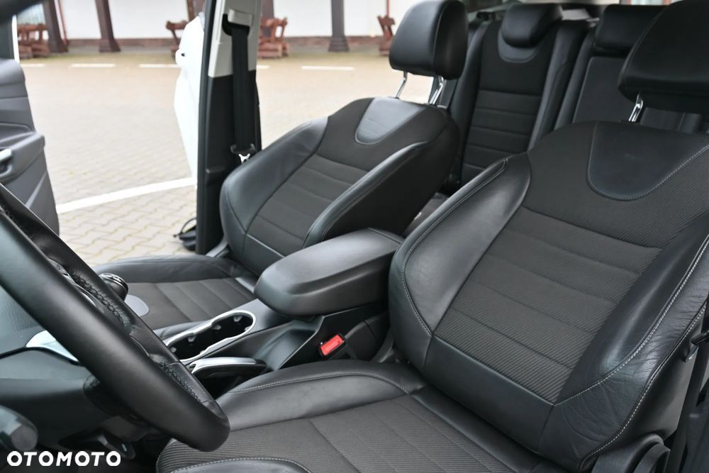 Ford Kuga 1.5 EcoBoost FWD Titanium X - 35