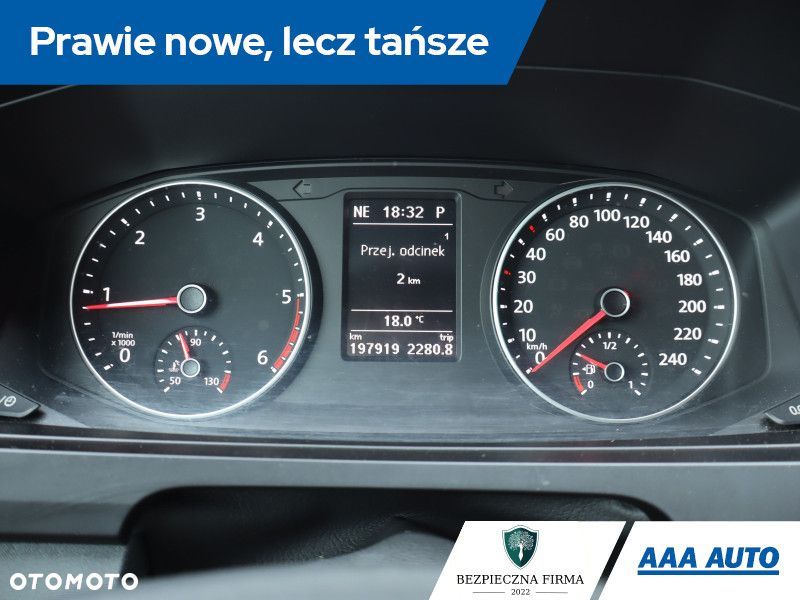 Volkswagen Caravelle - 13
