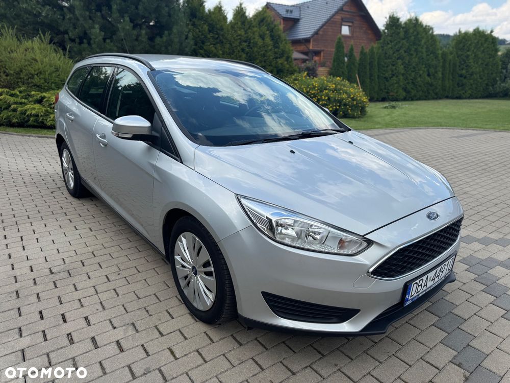 Ford Focus 1.0 EcoBoost Titanium - 24