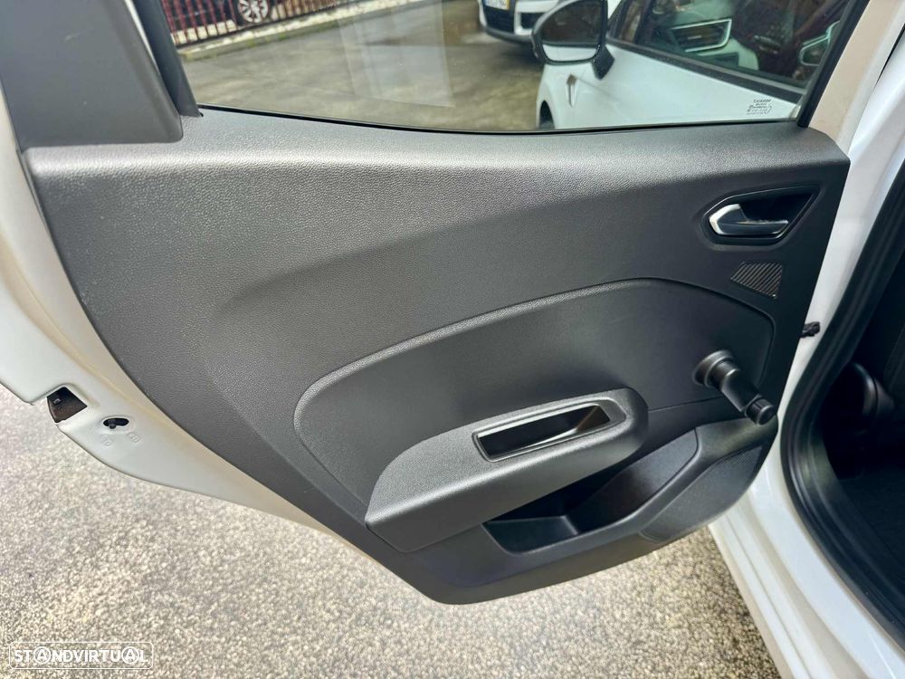 Renault Clio 1.5 Blue dCi Limited - 12