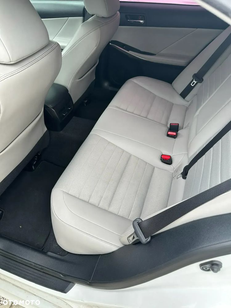 Lexus IS 250 Classic - 9
