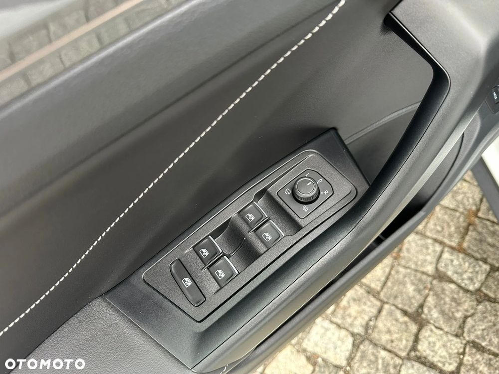 Volkswagen T-Roc 1.5 TSI Style DSG - 20