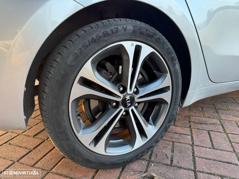 Kia Ceed SW 1.6 CRDi GT Line - 4