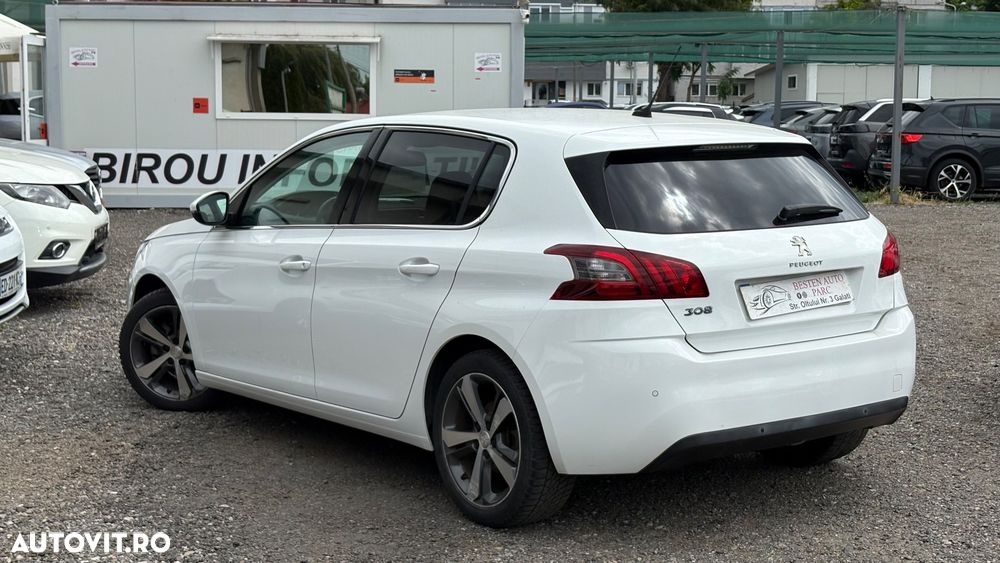 Peugeot 308 1.2 L PureTech Turbo S&S Allure - 4