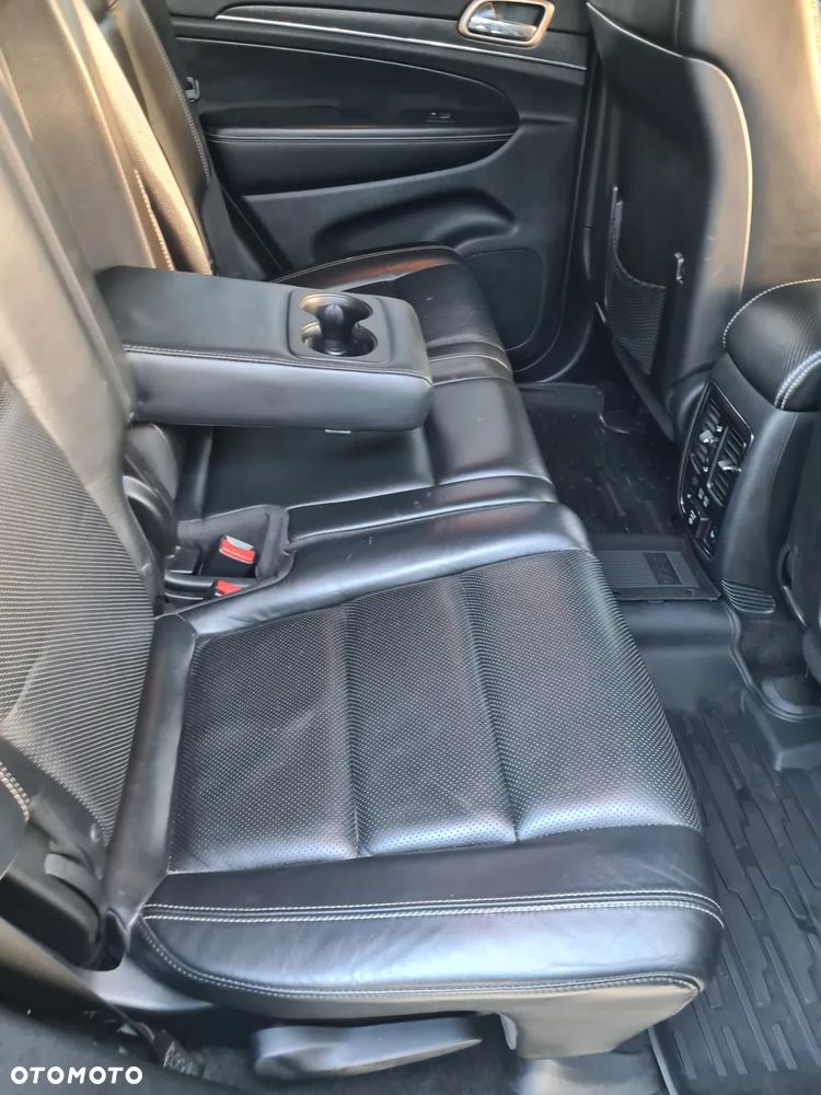 Jeep Grand Cherokee - 18