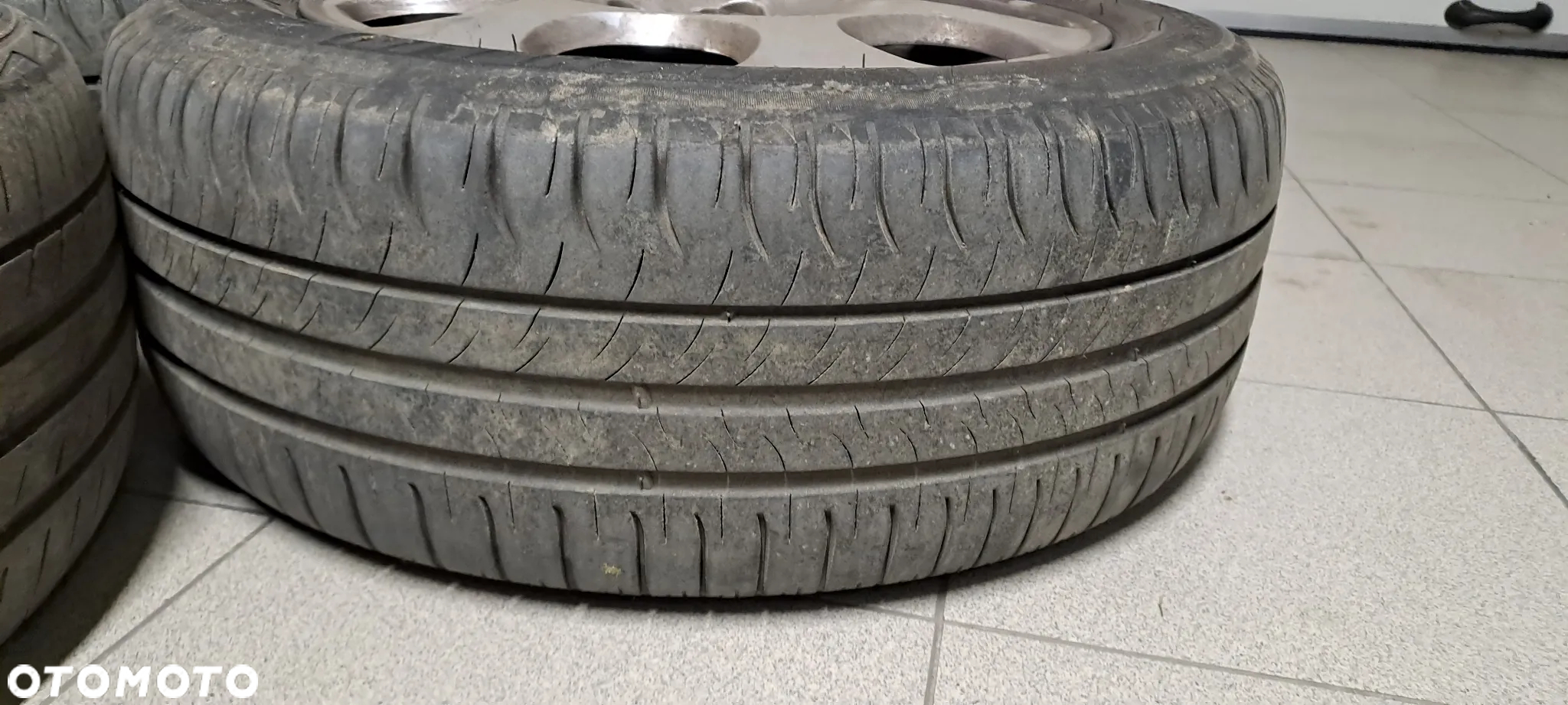 Volkswagen Passat 2.0 TDI DPF Comfortline - 23