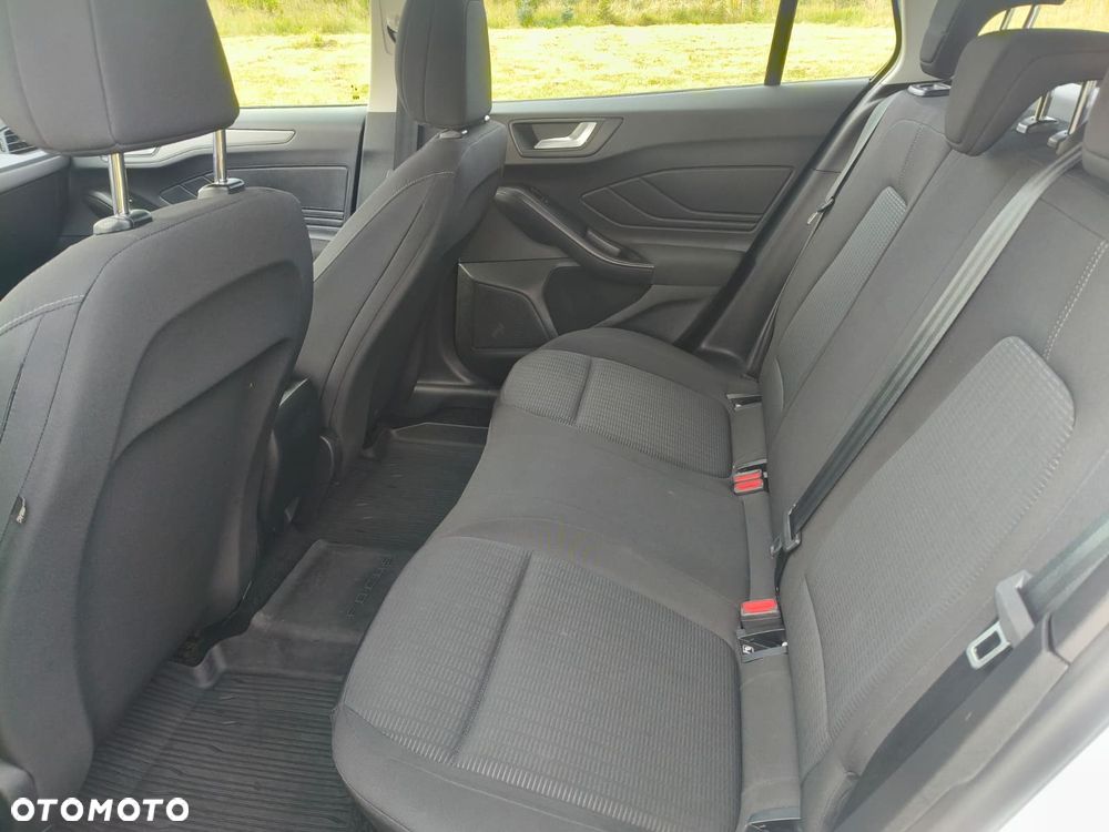 Ford Focus - 19