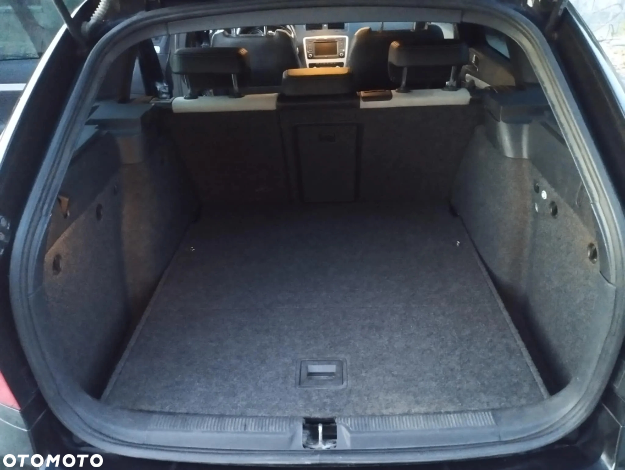 Skoda Octavia Combi 2.0 TDI CR DPF RS - 9