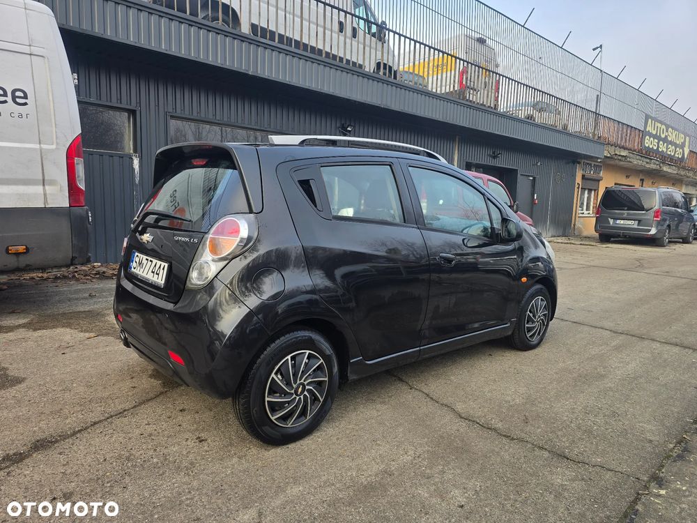 Chevrolet Spark 1.0 Base+ - 3