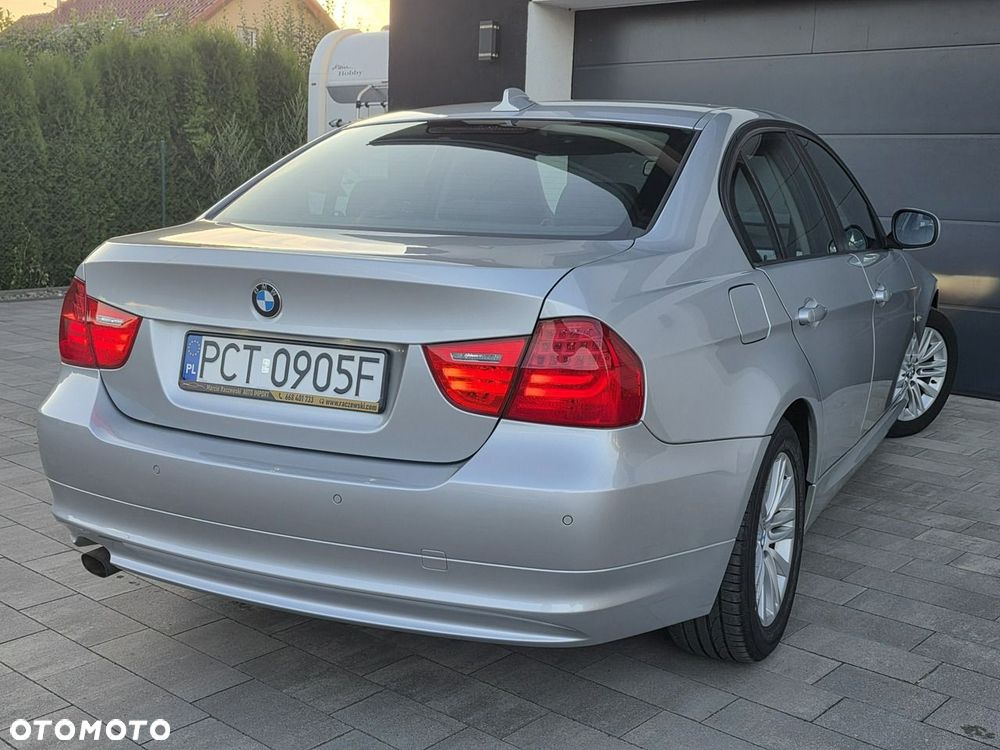 BMW Seria 3 - 33