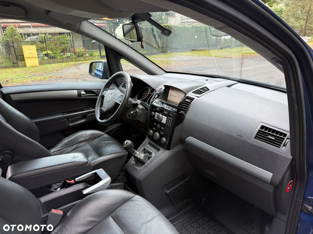 Opel Zafira 1.9 CDTI Cosmo - 28