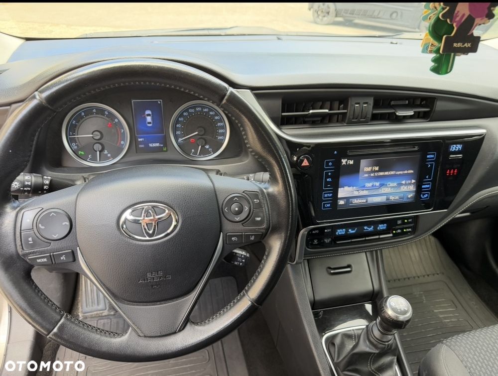 Toyota Corolla 1.6 Comfort - 12