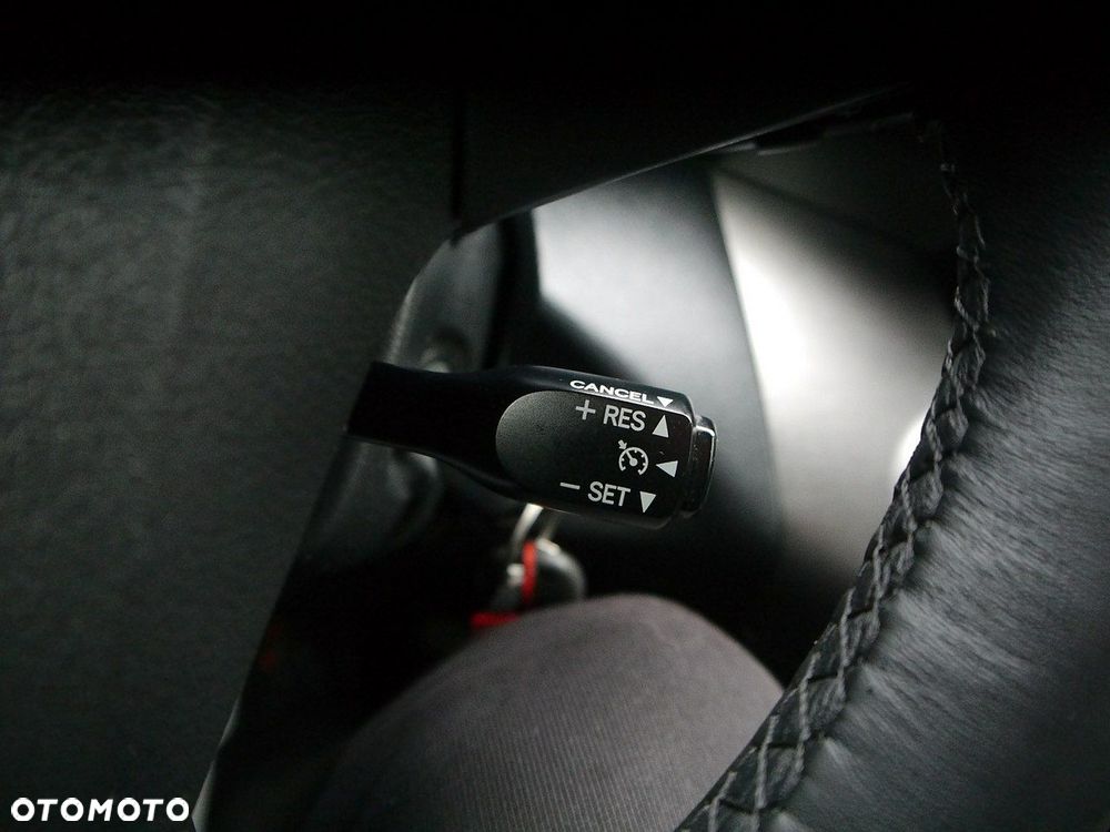 Toyota RAV4 2.2 D-4D 4x4 Sol - 31