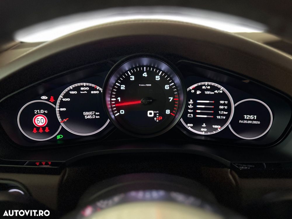 PORSCHE Cayenne Coupe 2023 — imagine 19