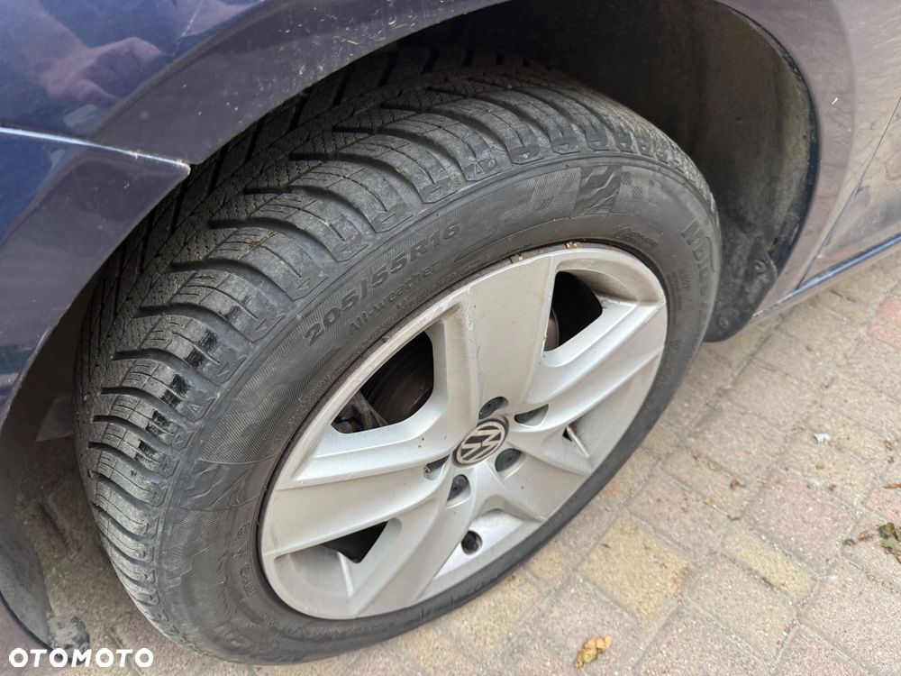 Volkswagen Touran 1.6 TDI DPF BlueMot Comfortline - 26