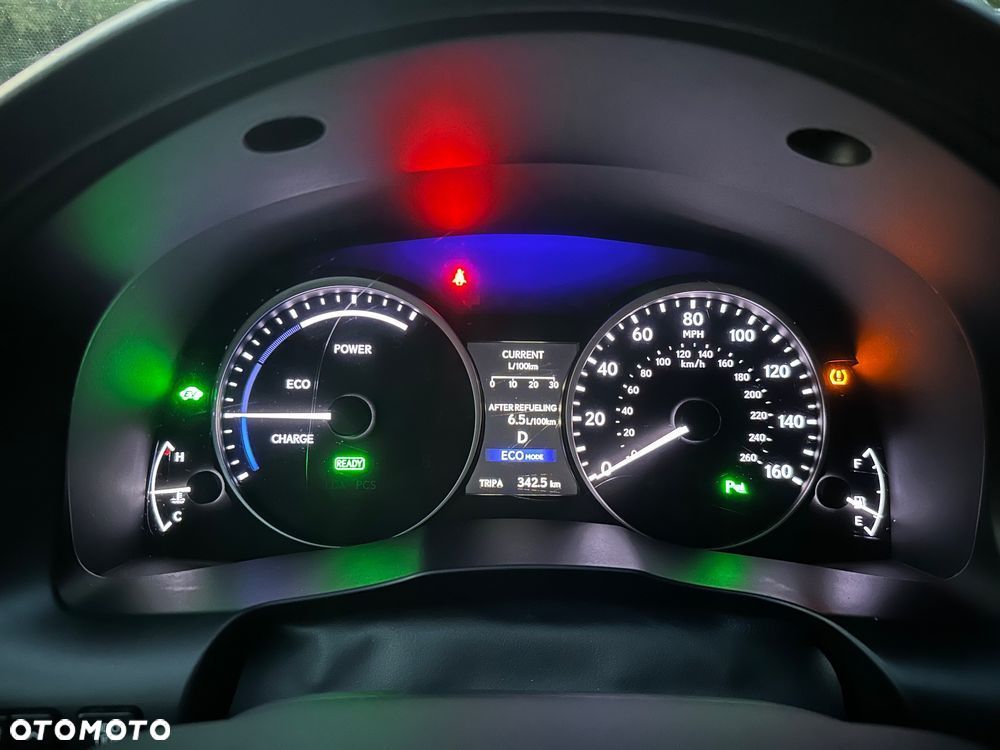 Lexus ES 300h Business Edition - 31