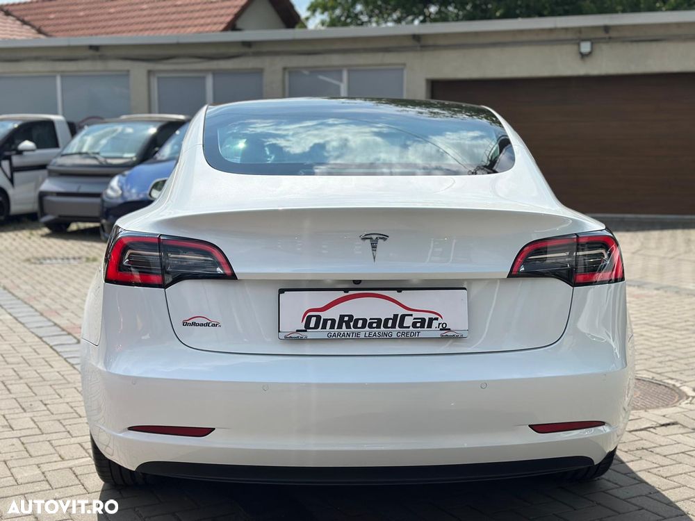 Tesla Model 3 Standard Reichweite Plus Hinterradantrieb - 13