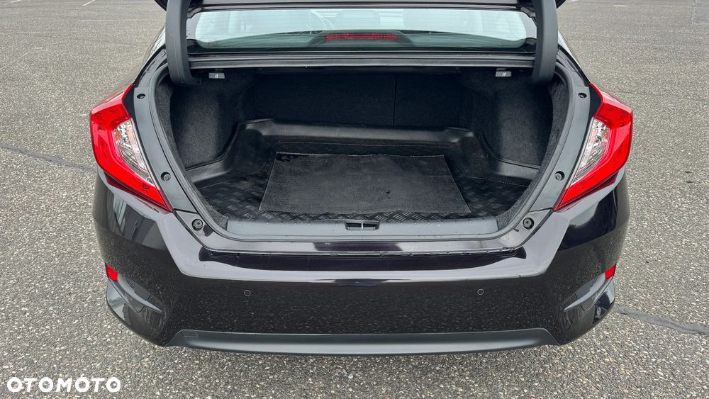 Honda Civic 1.5 i-VTEC Turbo Executive - 10