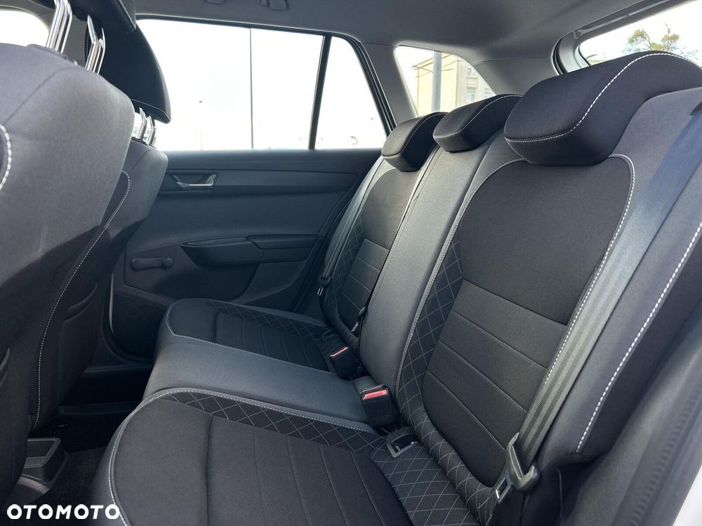 Skoda Fabia 1.0 TSI Ambition - 9