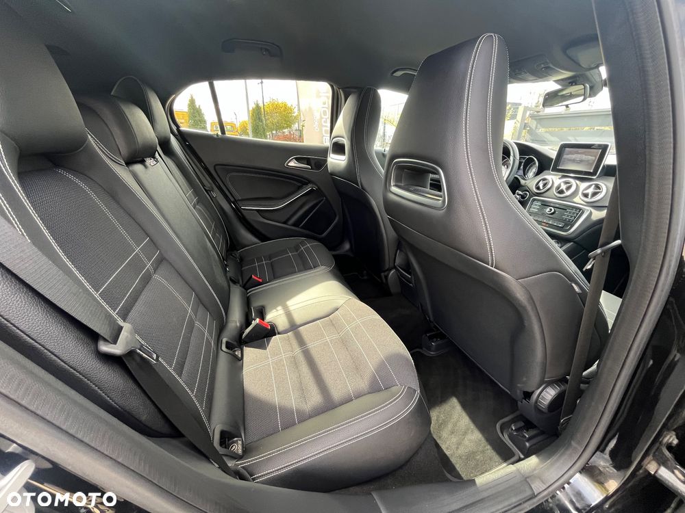 Mercedes-Benz GLA 200 Activity Edition - 23