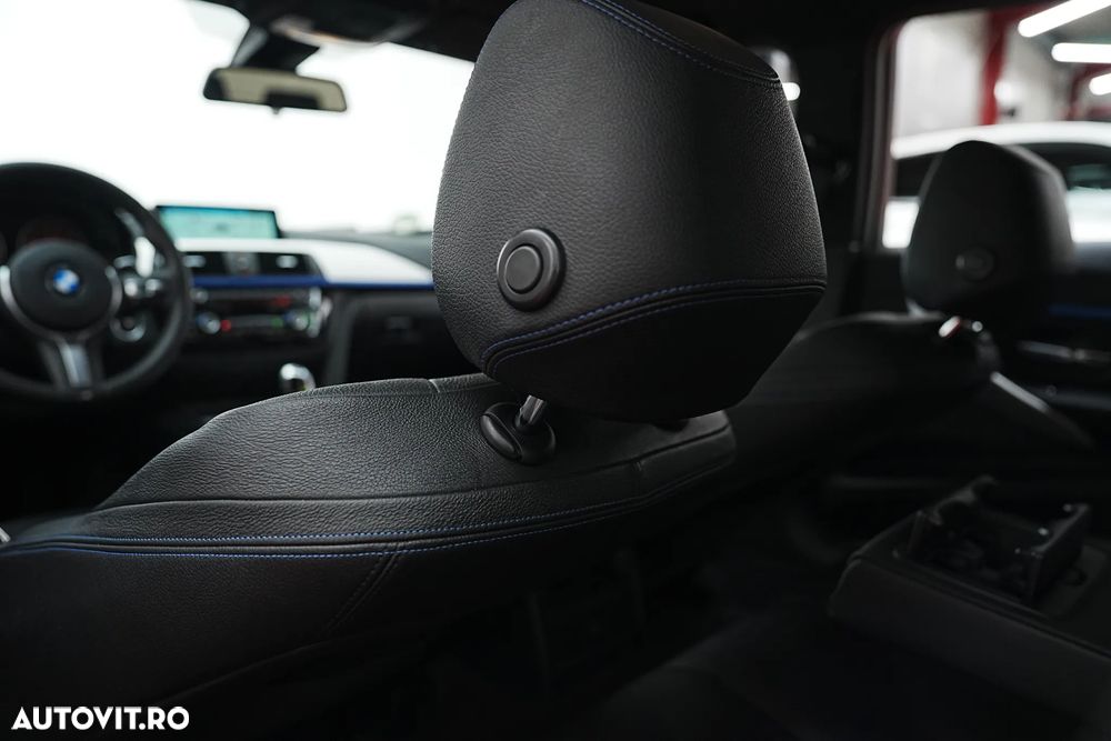 BMW Seria 3 330e iPerformance M Sport - 35
