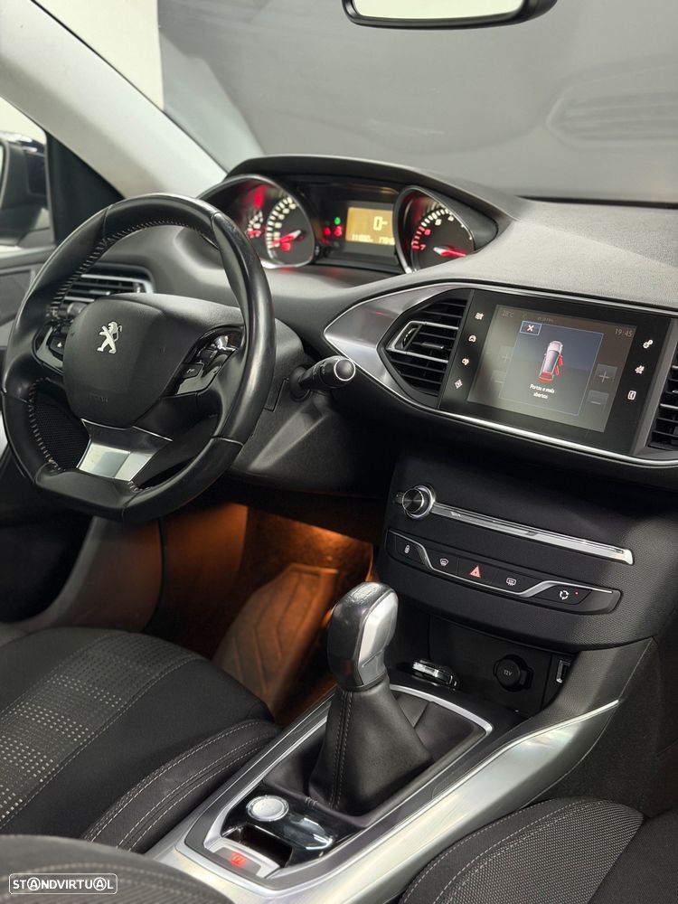 Peugeot 308 1.2 PureTech Business Line - 12