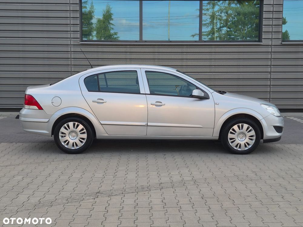 Opel Astra 1.6 Essentia EU5 - 12