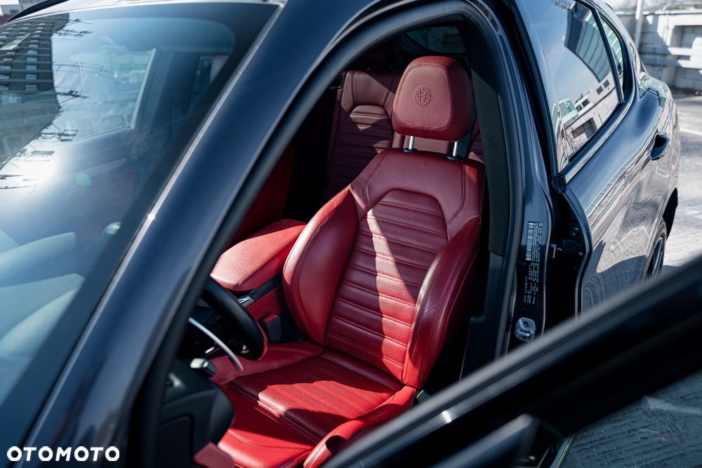 Alfa Romeo Stelvio 2021 photo 2
