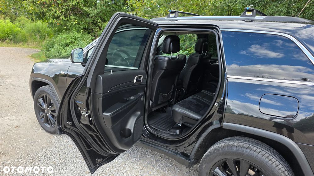 Jeep Grand Cherokee - 16