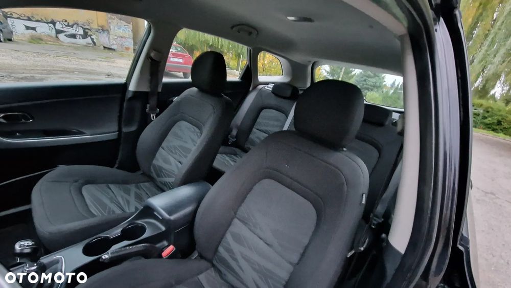 Kia Ceed 1.6 GDI Platinum Edition - 36