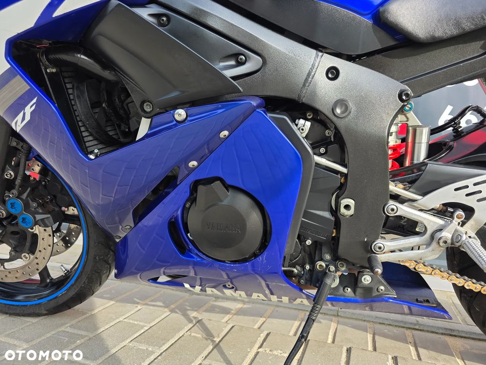 Yamaha R6 - 22