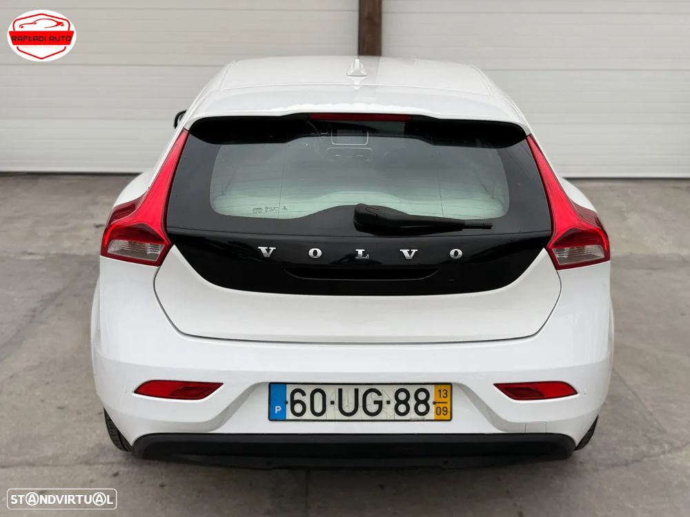 Volvo V40 D2 Momentum - 6