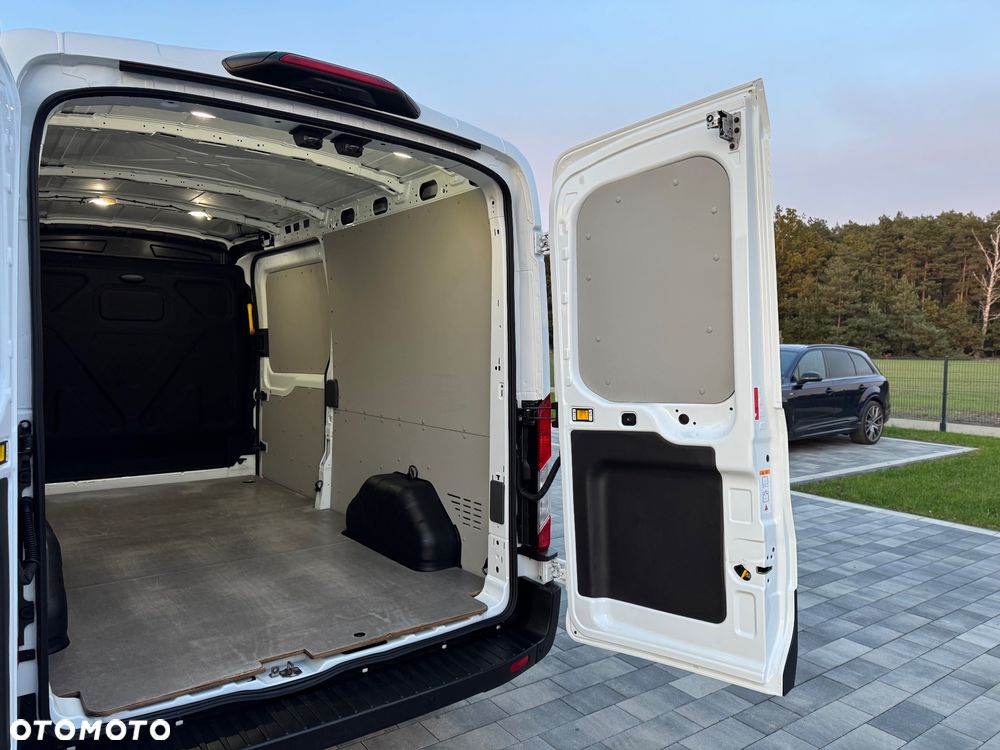 Ford Transit - 24