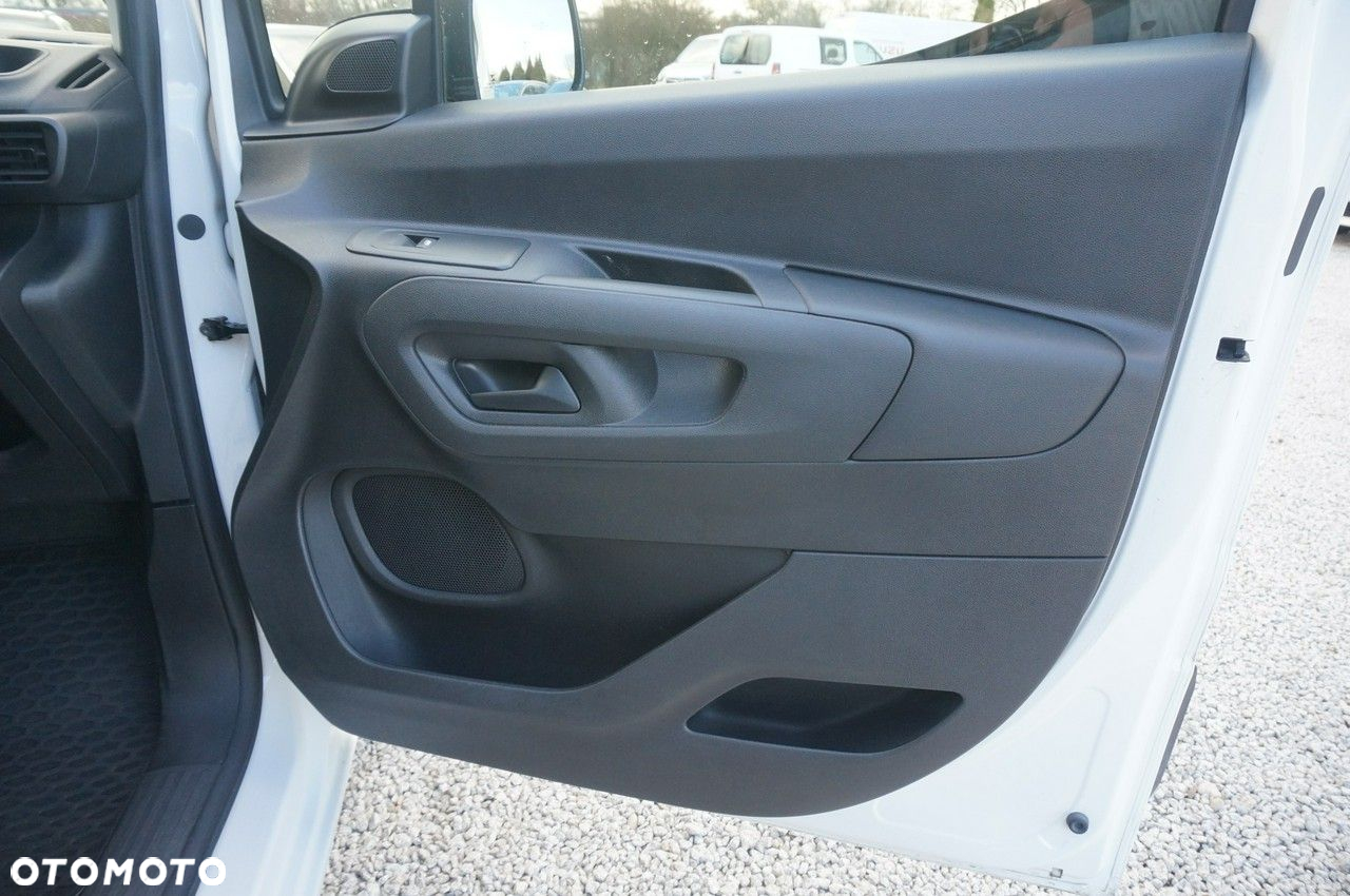 Opel Combo Cargo XL 1.5 CDTI 2,4t (bryg.) - 28