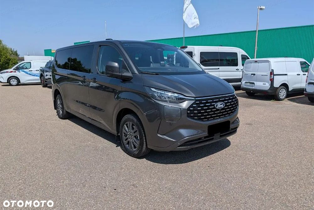 Ford Tourneo Custom 2026 photo 2