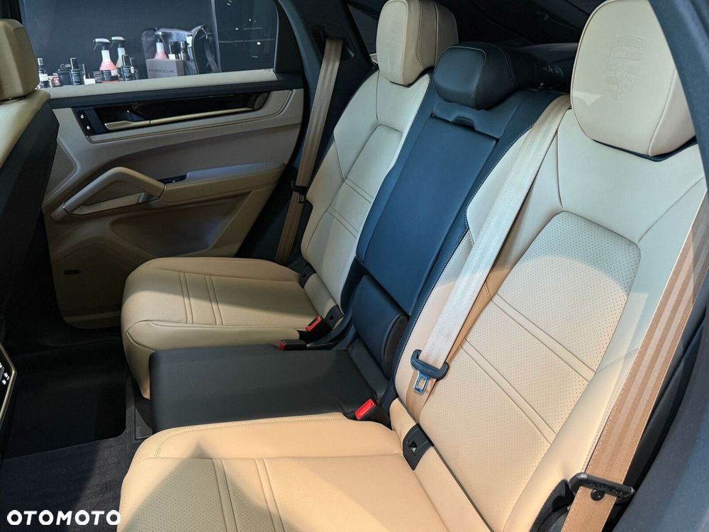 Porsche Cayenne - 29