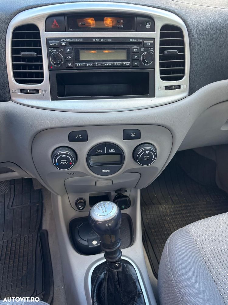 Hyundai Accent MC 1.5 CRDI 4DR GL COMFORT - 5