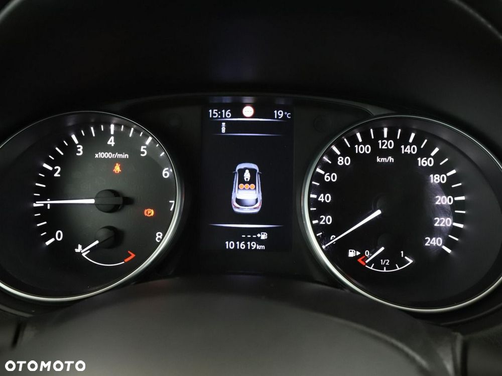 Nissan Qashqai 1.6 DIG-T N-Connecta - 23