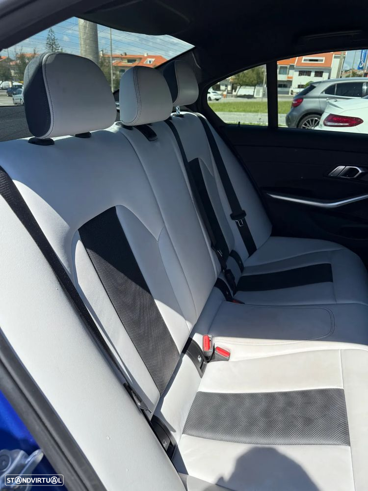 BMW M3 Competition xDrive Pack 50 anos M - 15