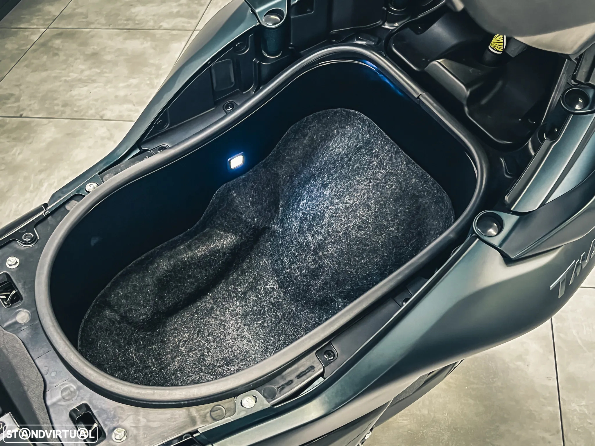 Yamaha TMAX TECH MAX - 16