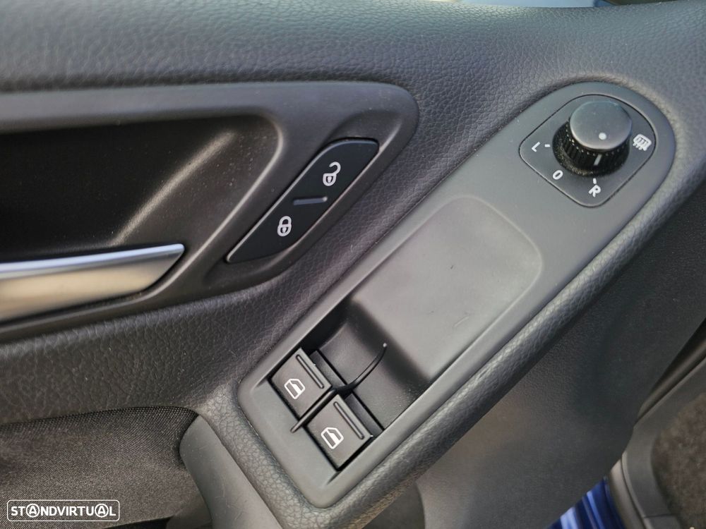 VW Golf 1.6 TDi Confortline - 11