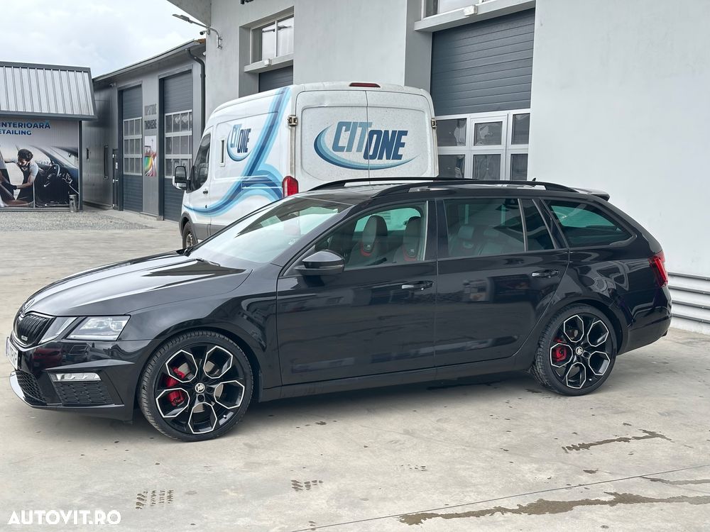 Skoda Octavia 2.0 TDI DSG 4X4 RS - 33