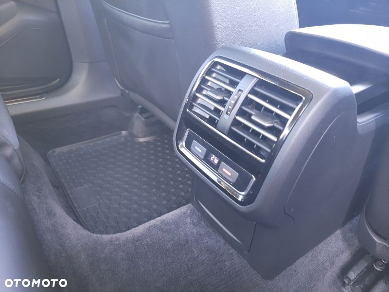 Volkswagen Passat 2.0 TDI BMT Highline DSG - 9